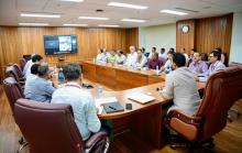 भारत और पाकिस्तान के बीच हाल ही में हवाई क्षेत्र में हुए तनाव के दौरान मुंबई, अहमदाबाद और नागपुर की वायु यातायात नियंत्रण टीमों के साथ बातचीत कर उनके अनुकरणीय कार्य की सराहना की।